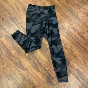 Old Navy camo leggings